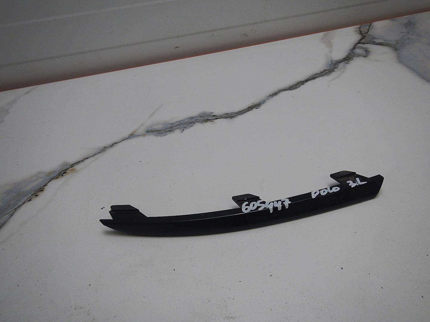 Молдинг заднего бампера