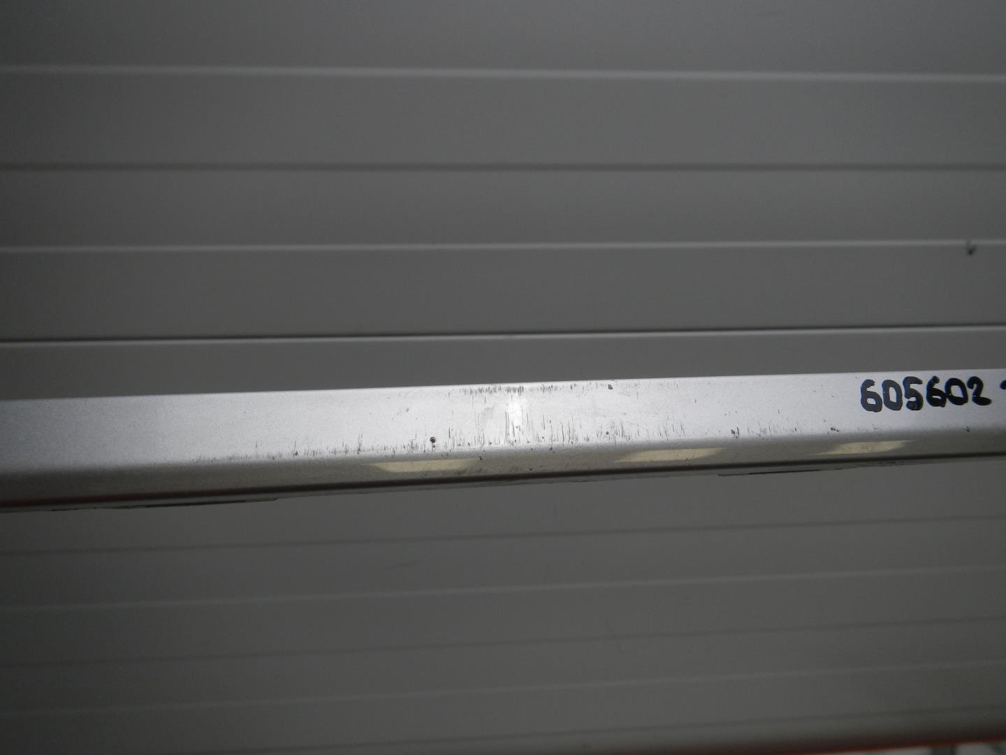 Молдинг заднего бампера