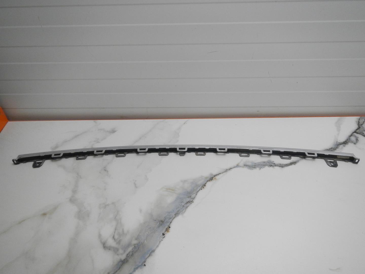 Молдинг заднего бампера