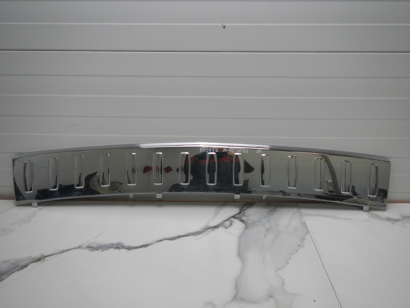 Накладка заднего бампера