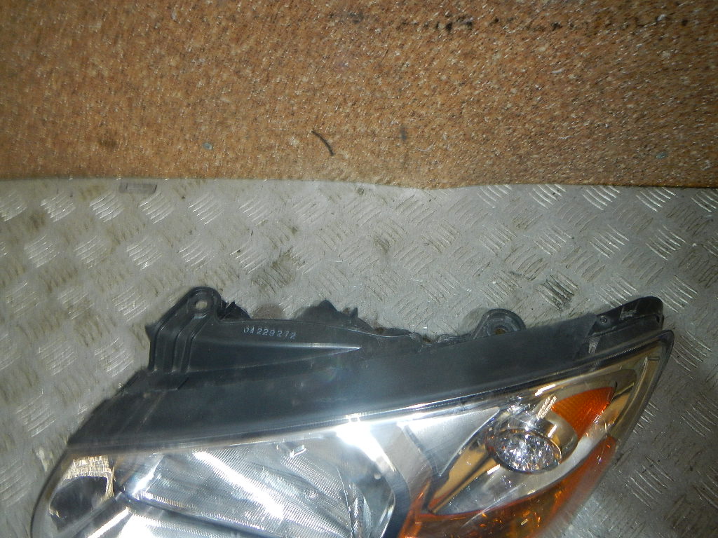 Фара левая