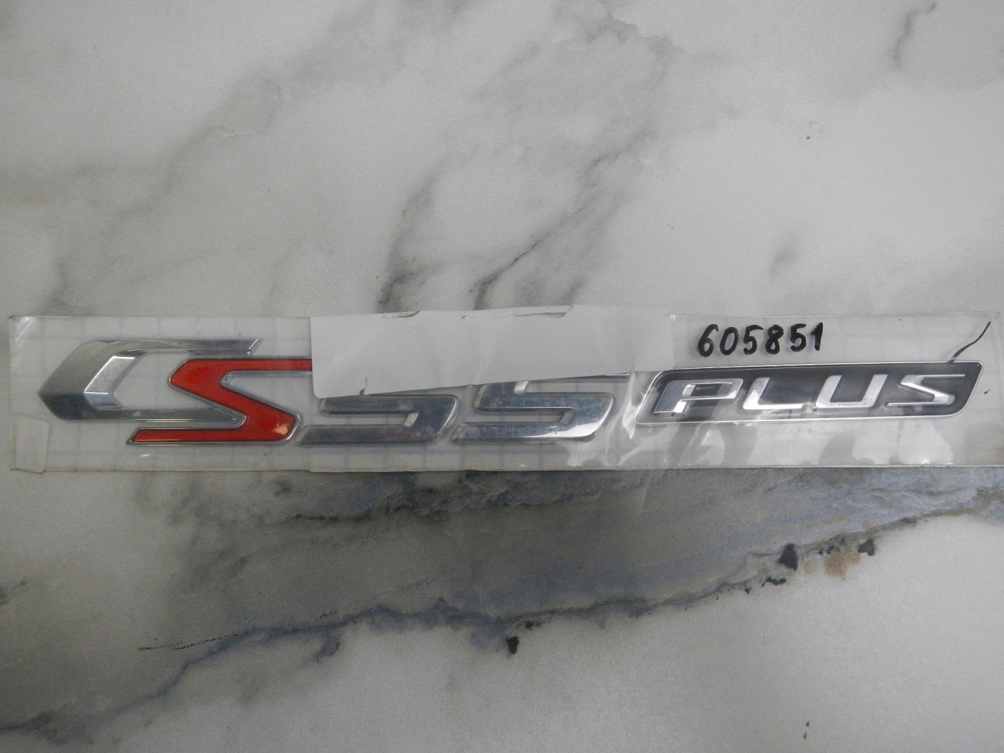 Эмблема на крышку багажника