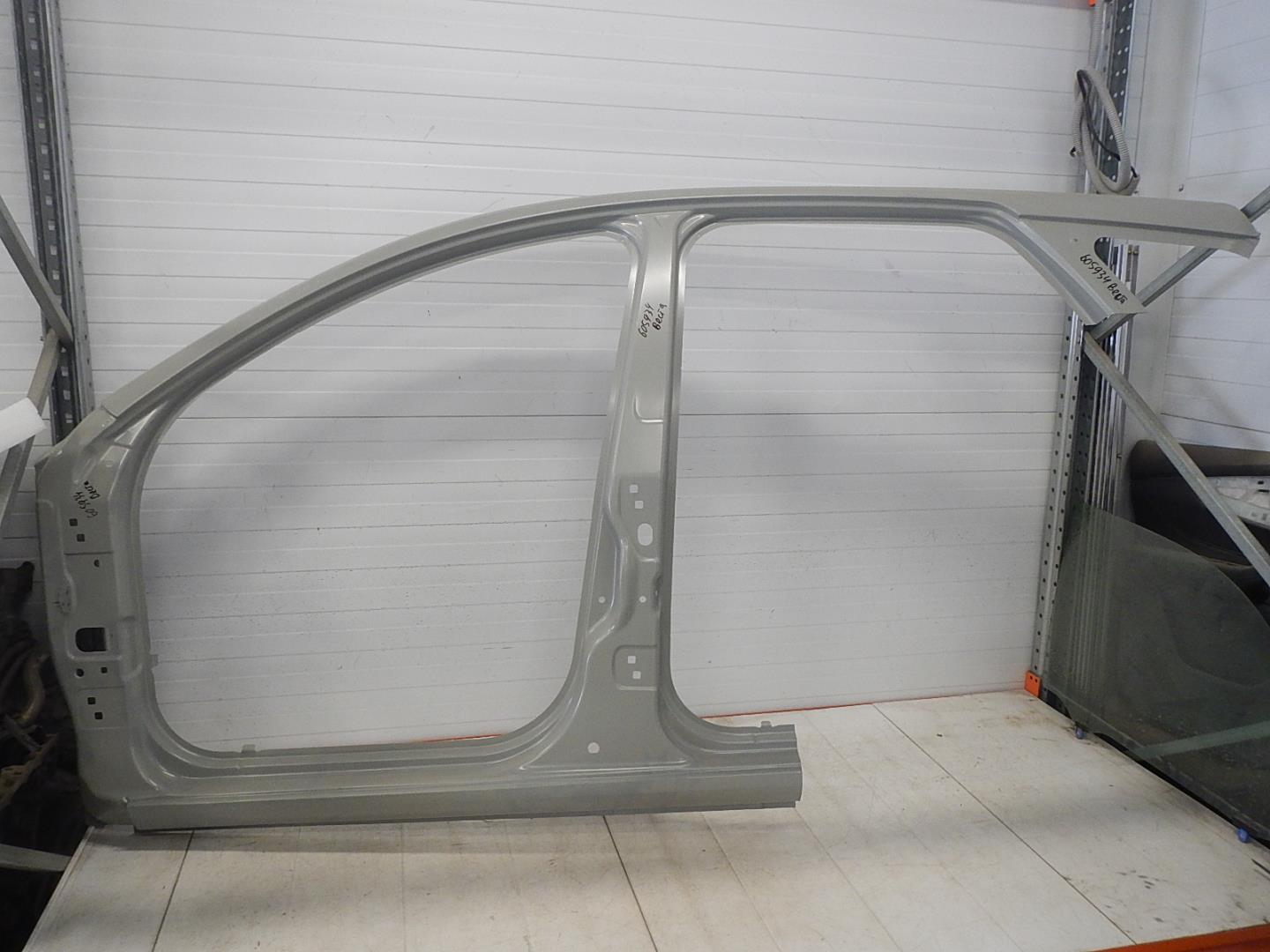 Кузовной элемент