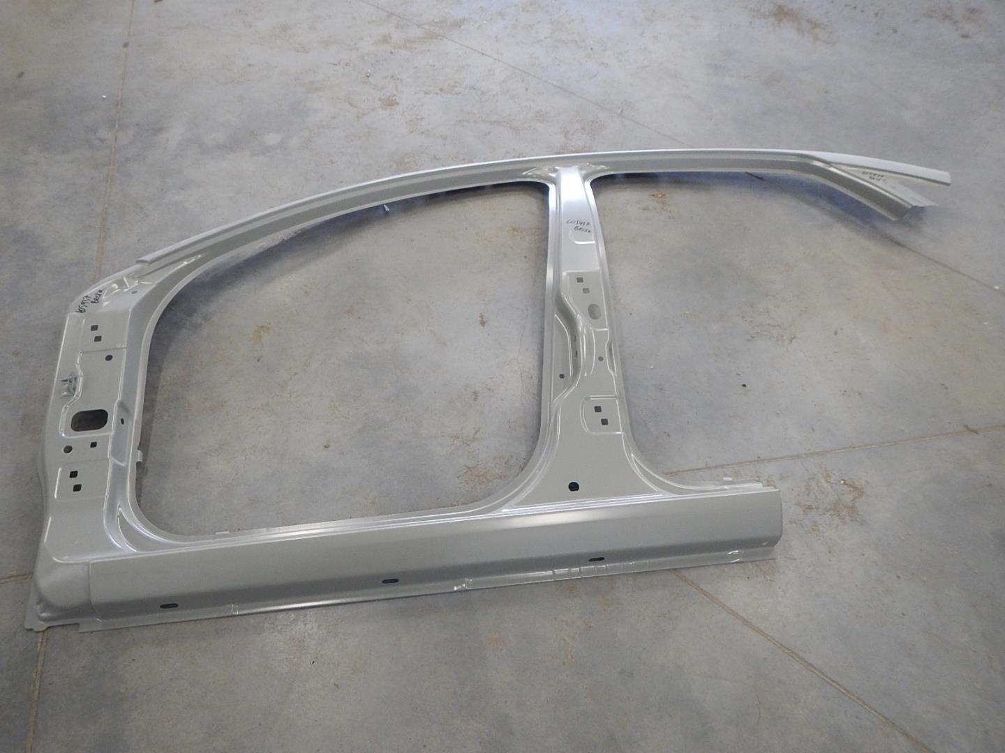 Кузовной элемент