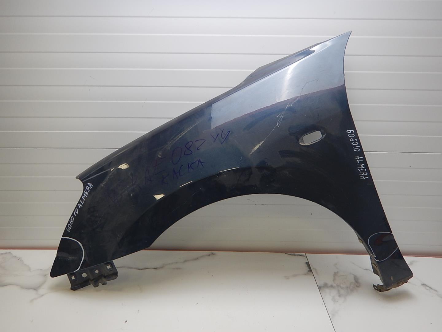 Крыло переднее левое