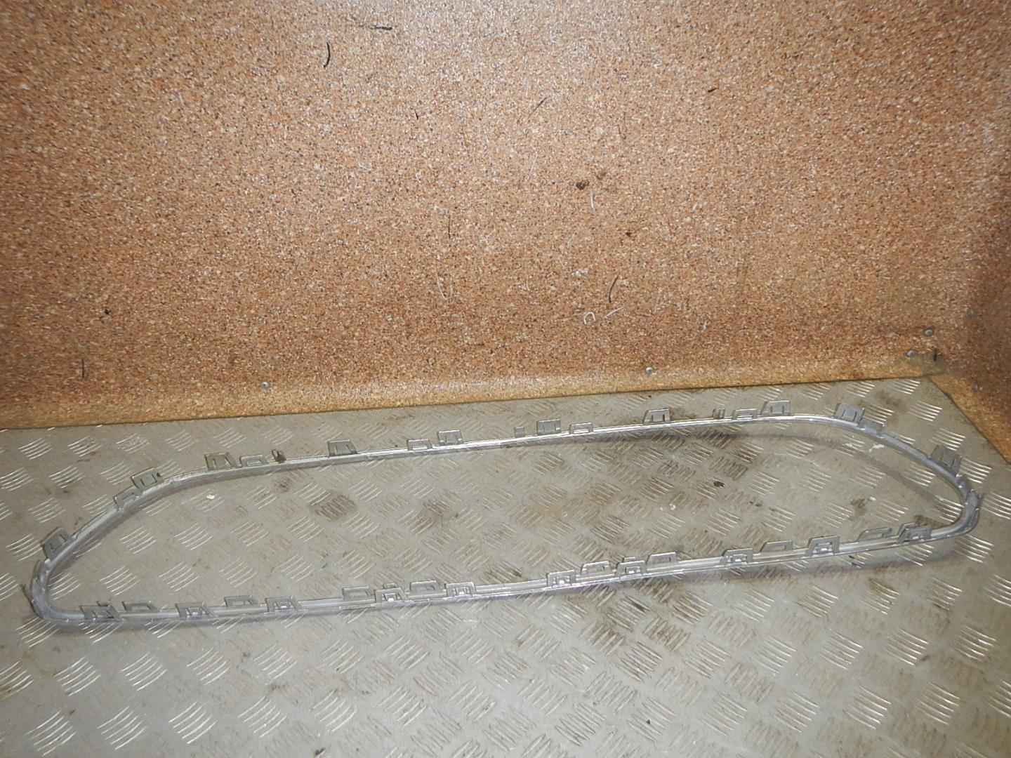 Накладка на решетку радиатора