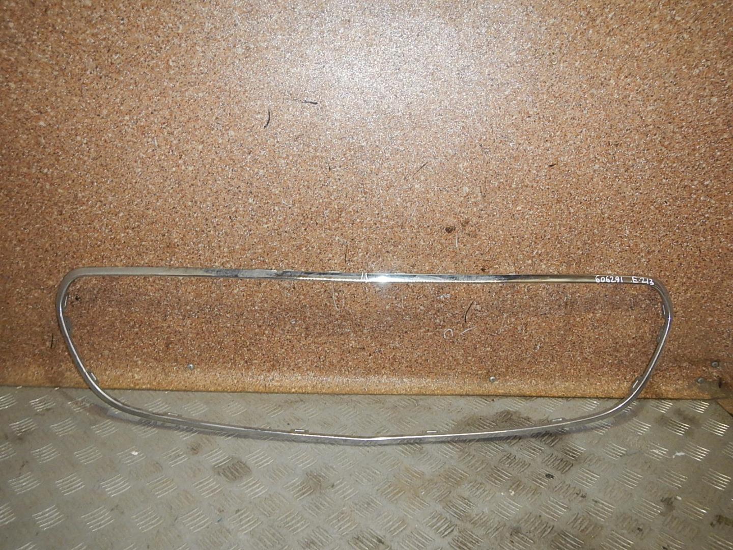 Накладка на решетку радиатора