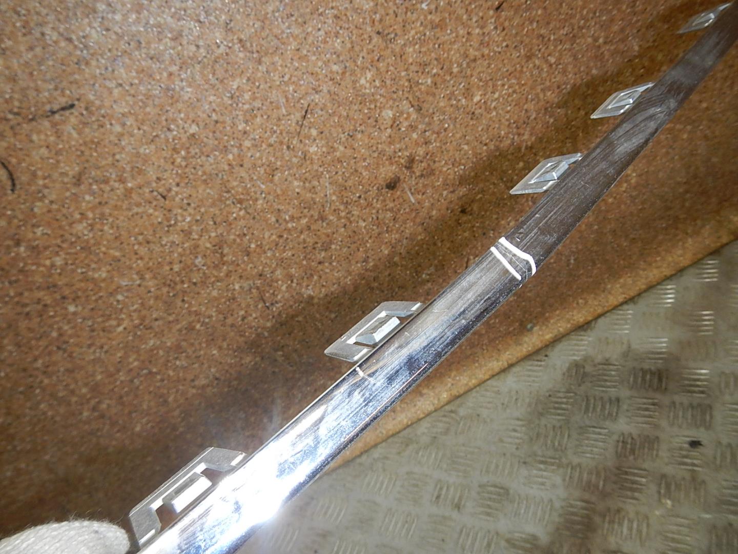 Накладка на решетку радиатора