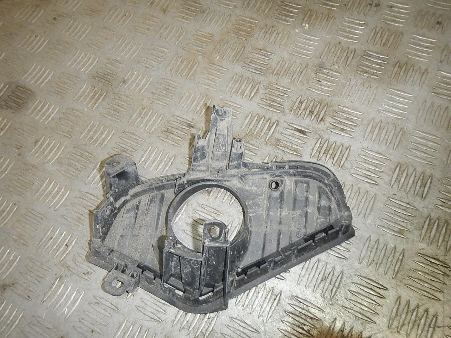 Решетка в бампер правая