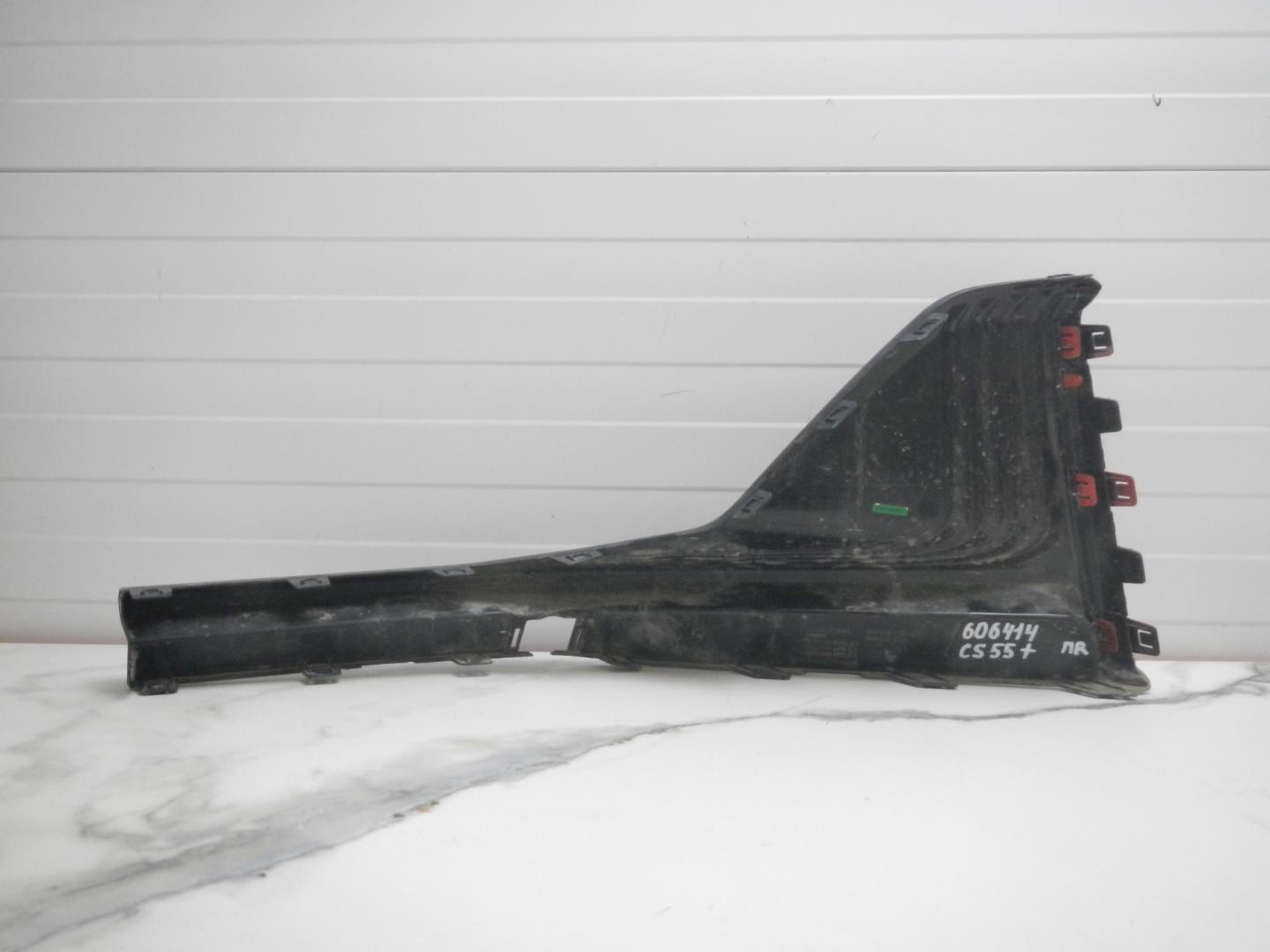 Решетка в бампер правая