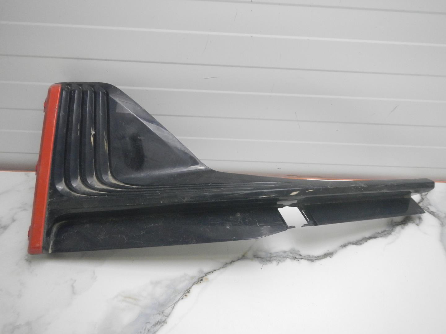 Решетка в бампер правая