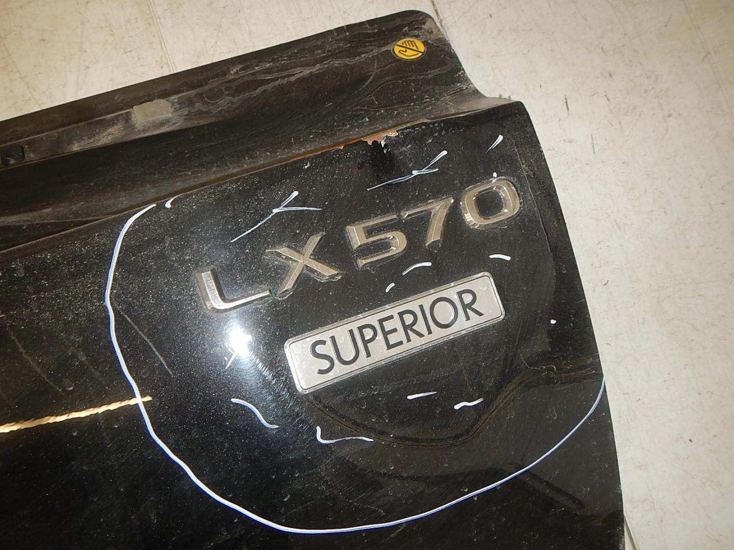 Дверь багажника