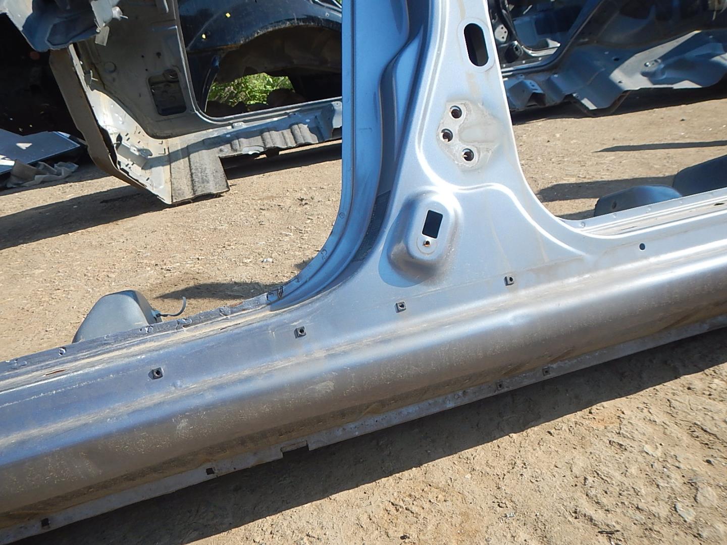 Кузовной элемент