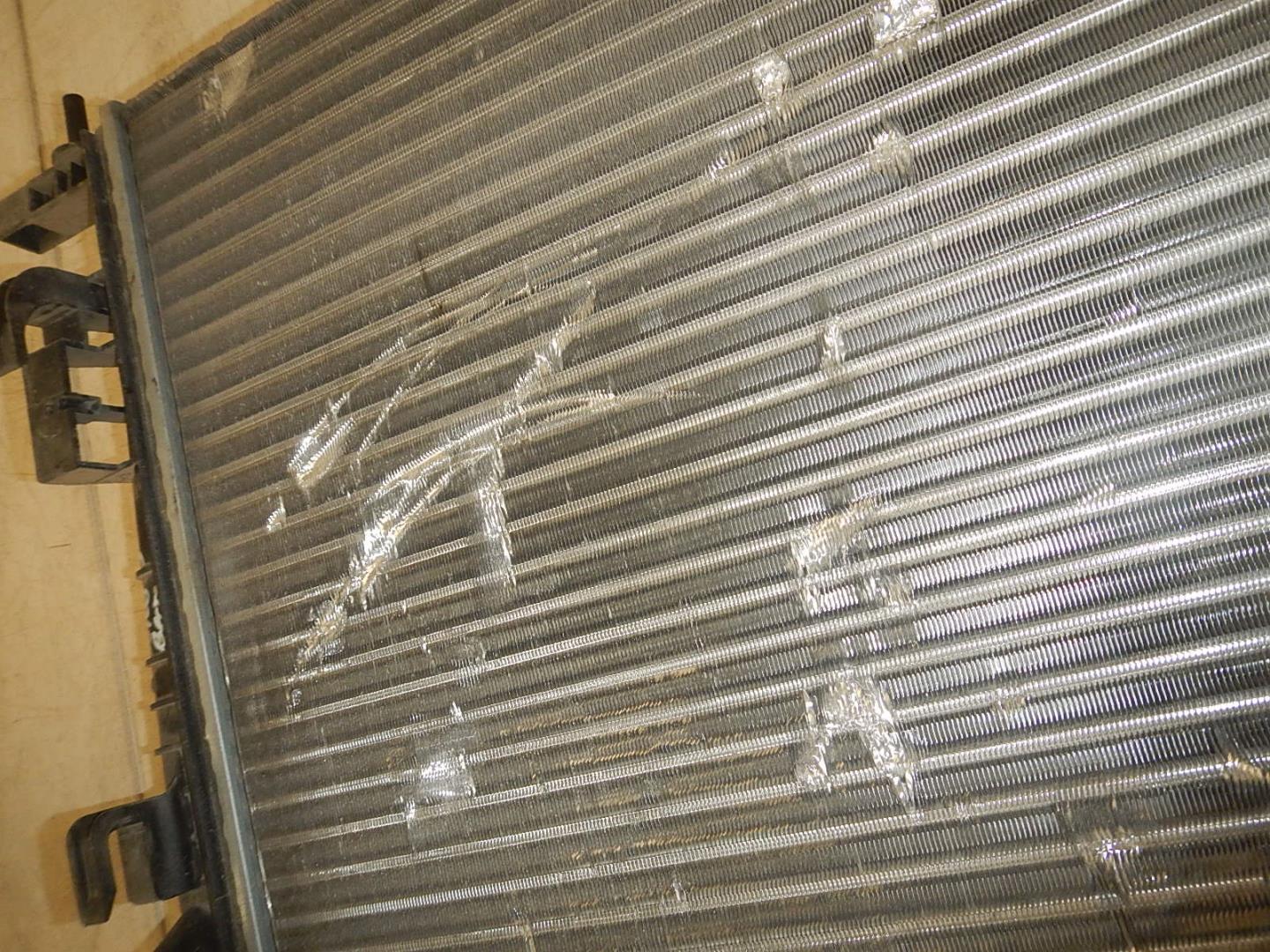 Радиатор охлаждения двигателя основной