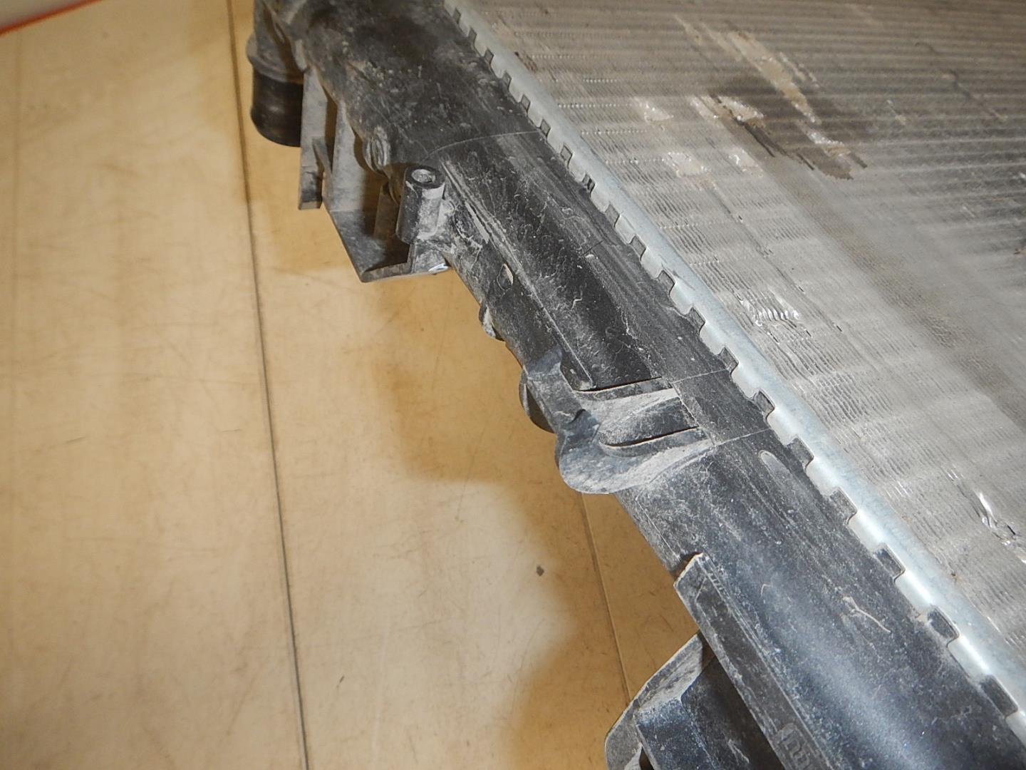 Радиатор охлаждения двигателя основной