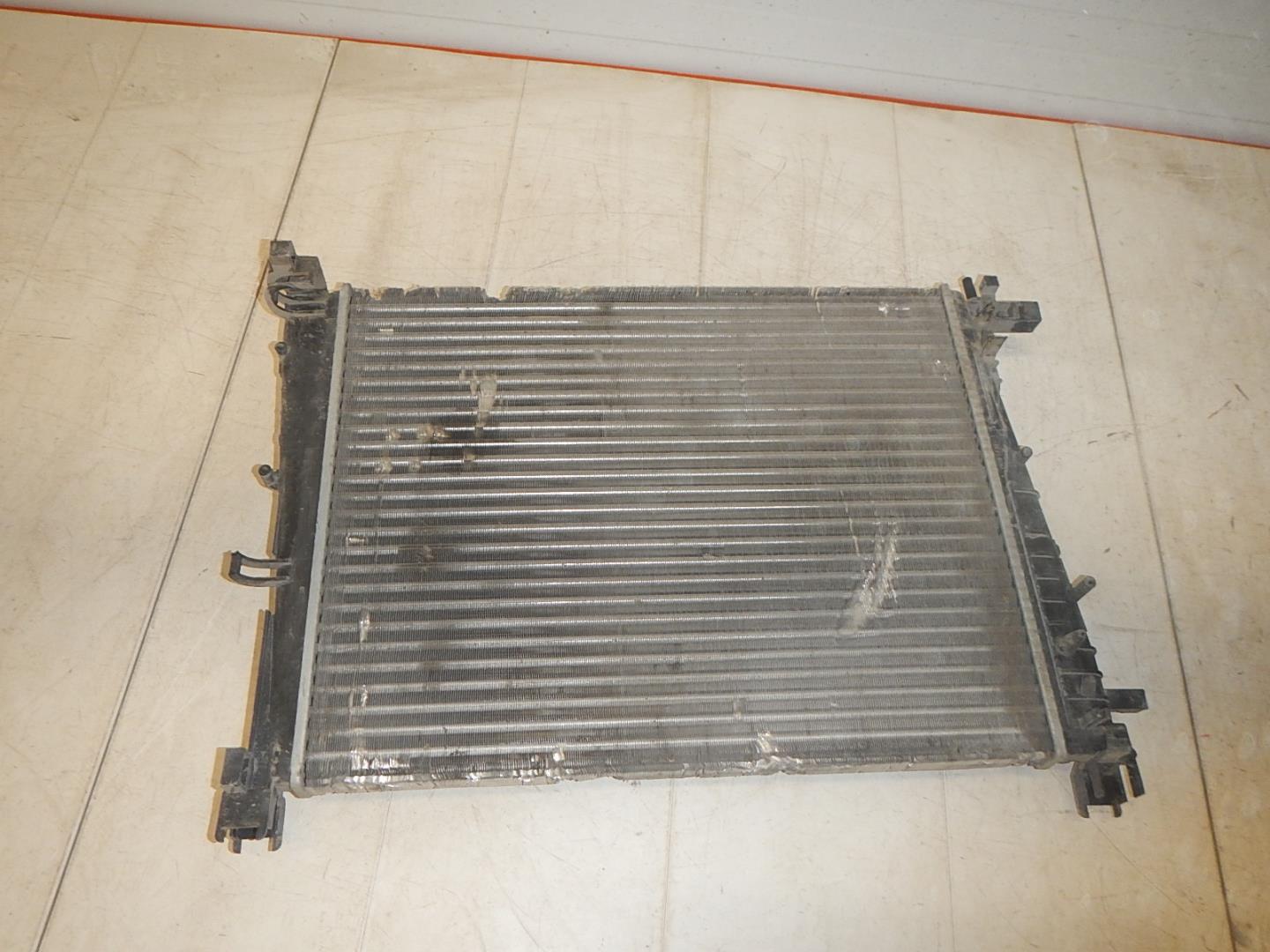 Радиатор охлаждения двигателя основной