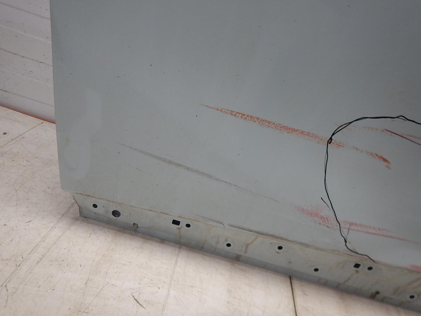 Дверь передняя левая