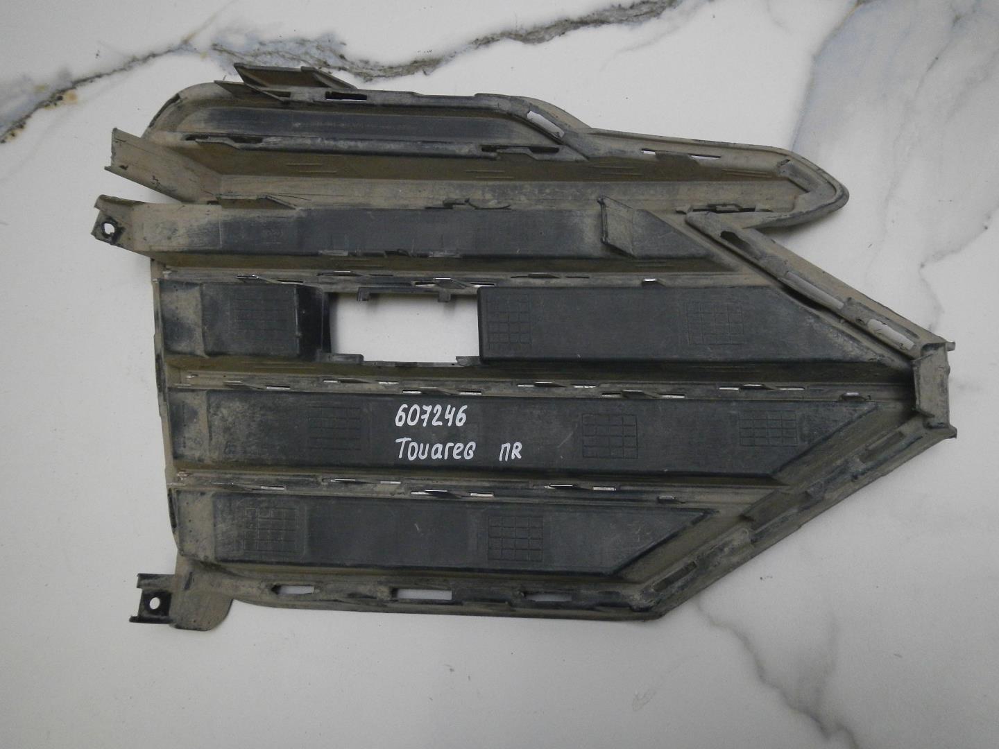 Решетка в бампер правая