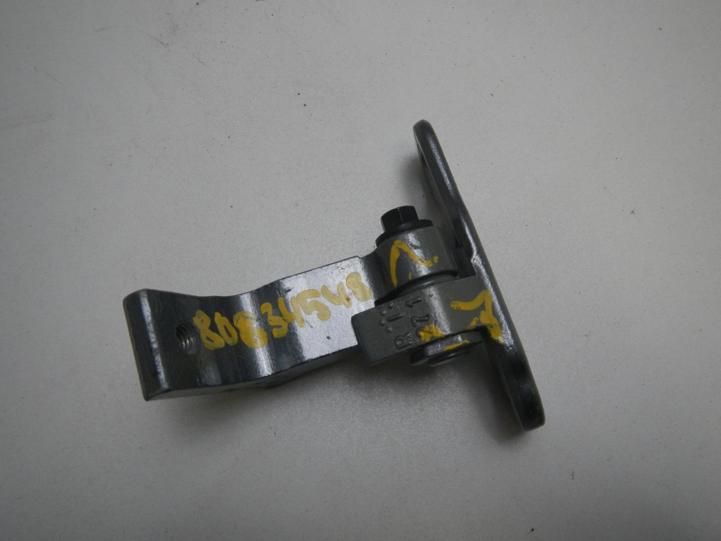 Петля двери задней правой верхняя