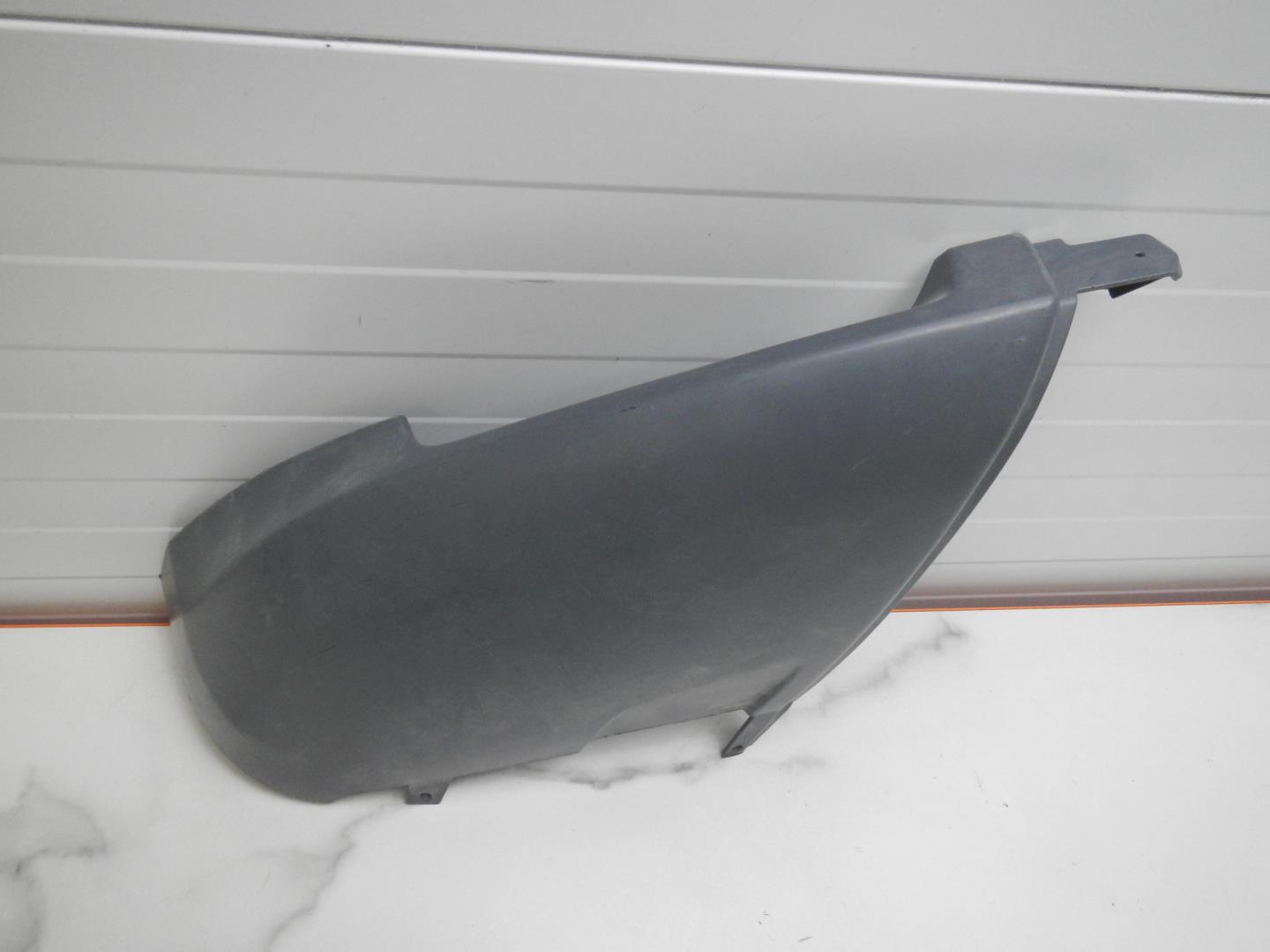 Накладка переднего бампера правая