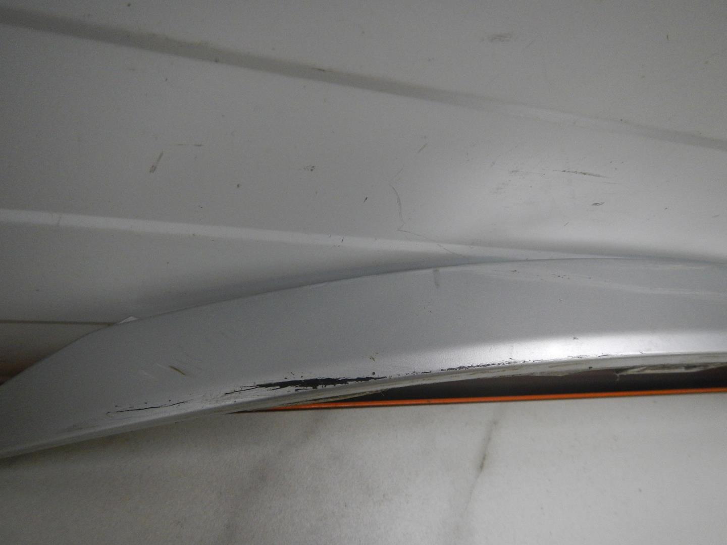 Молдинг заднего бампера