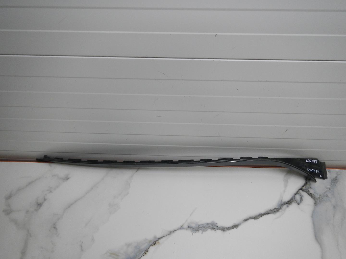 Молдинг лобового стекла