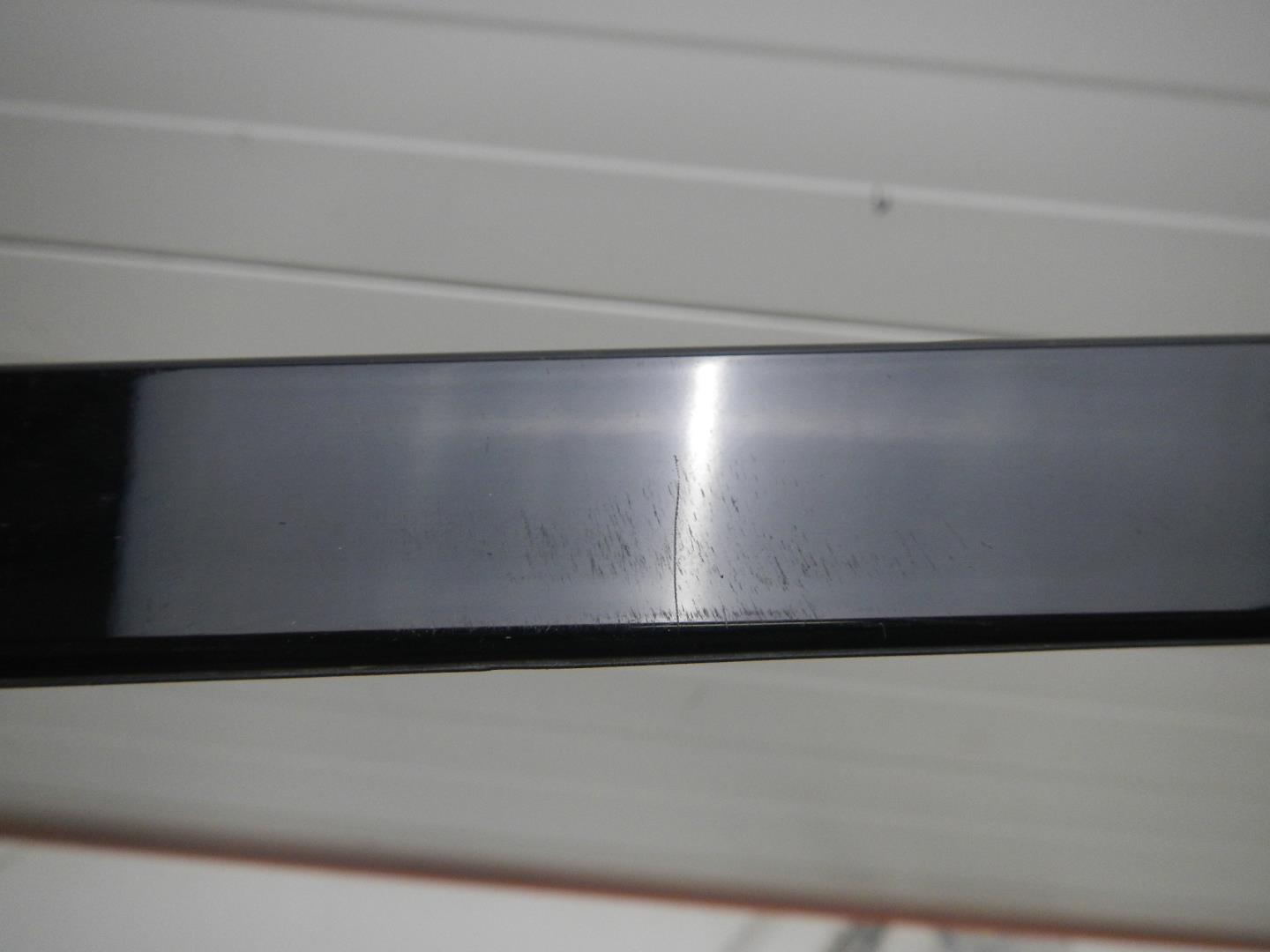 Молдинг лобового стекла