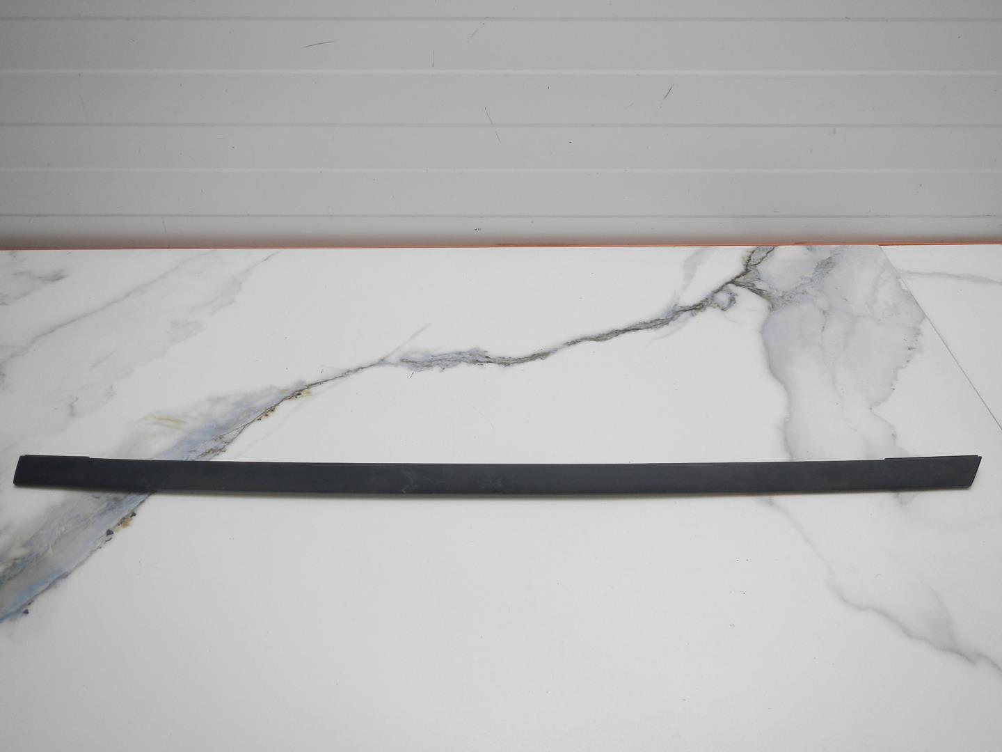 Накладка двери задней правой