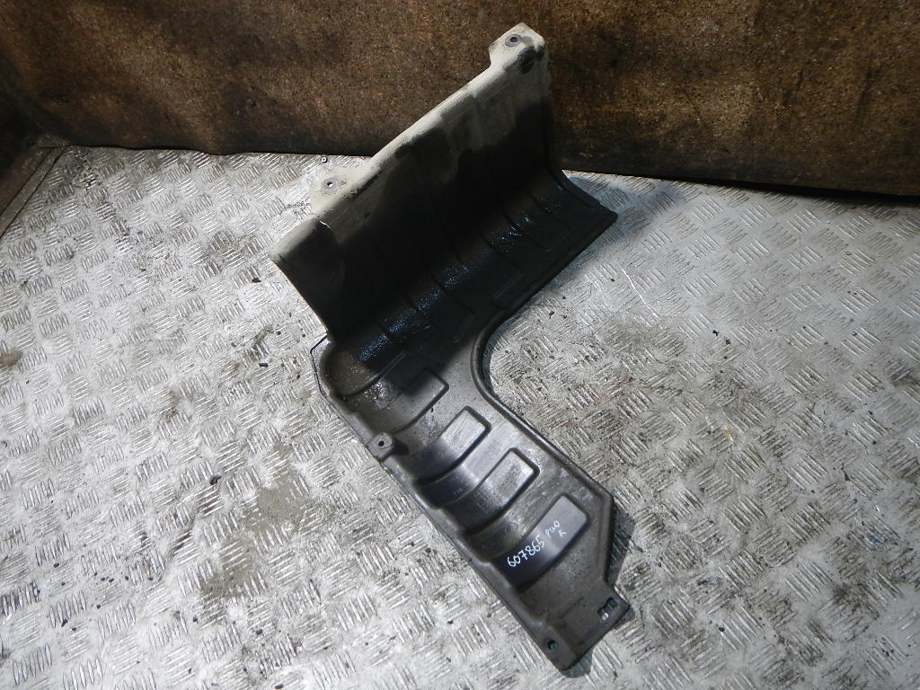 Пыльник двигателя боковой правый