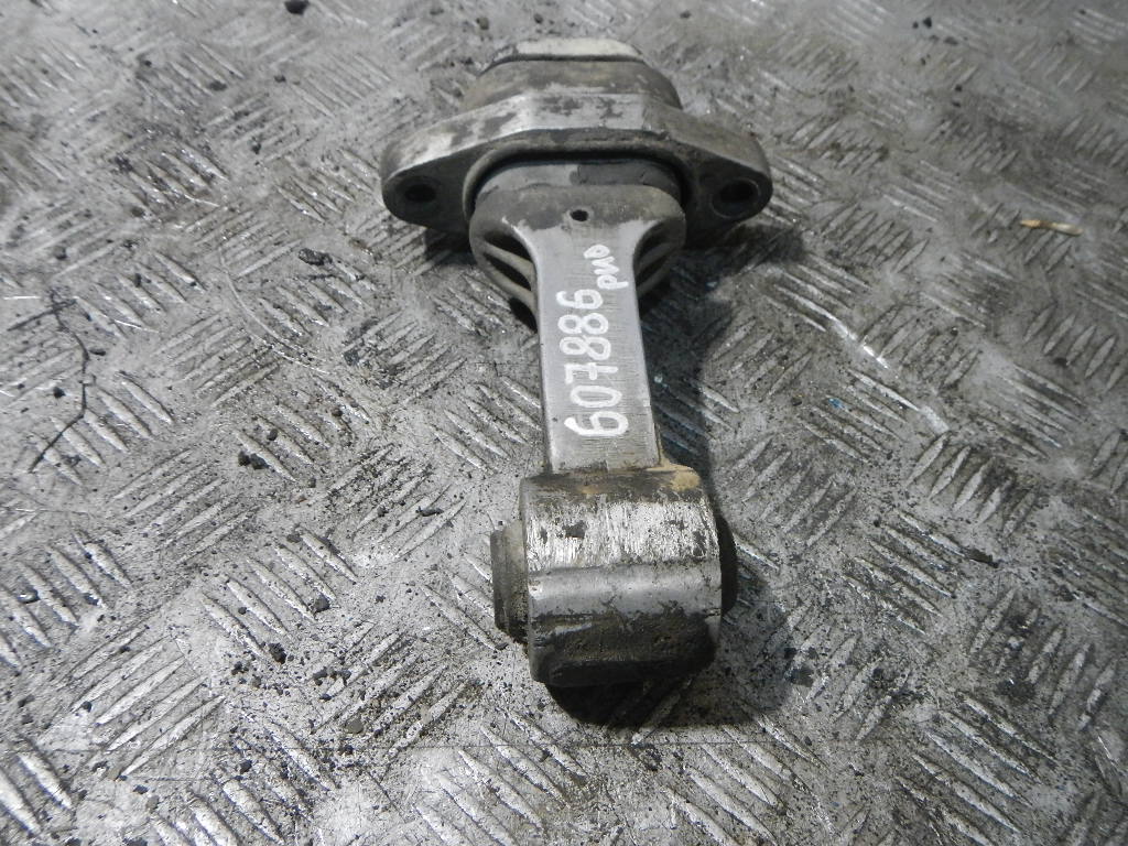 Опора двигателя задняя