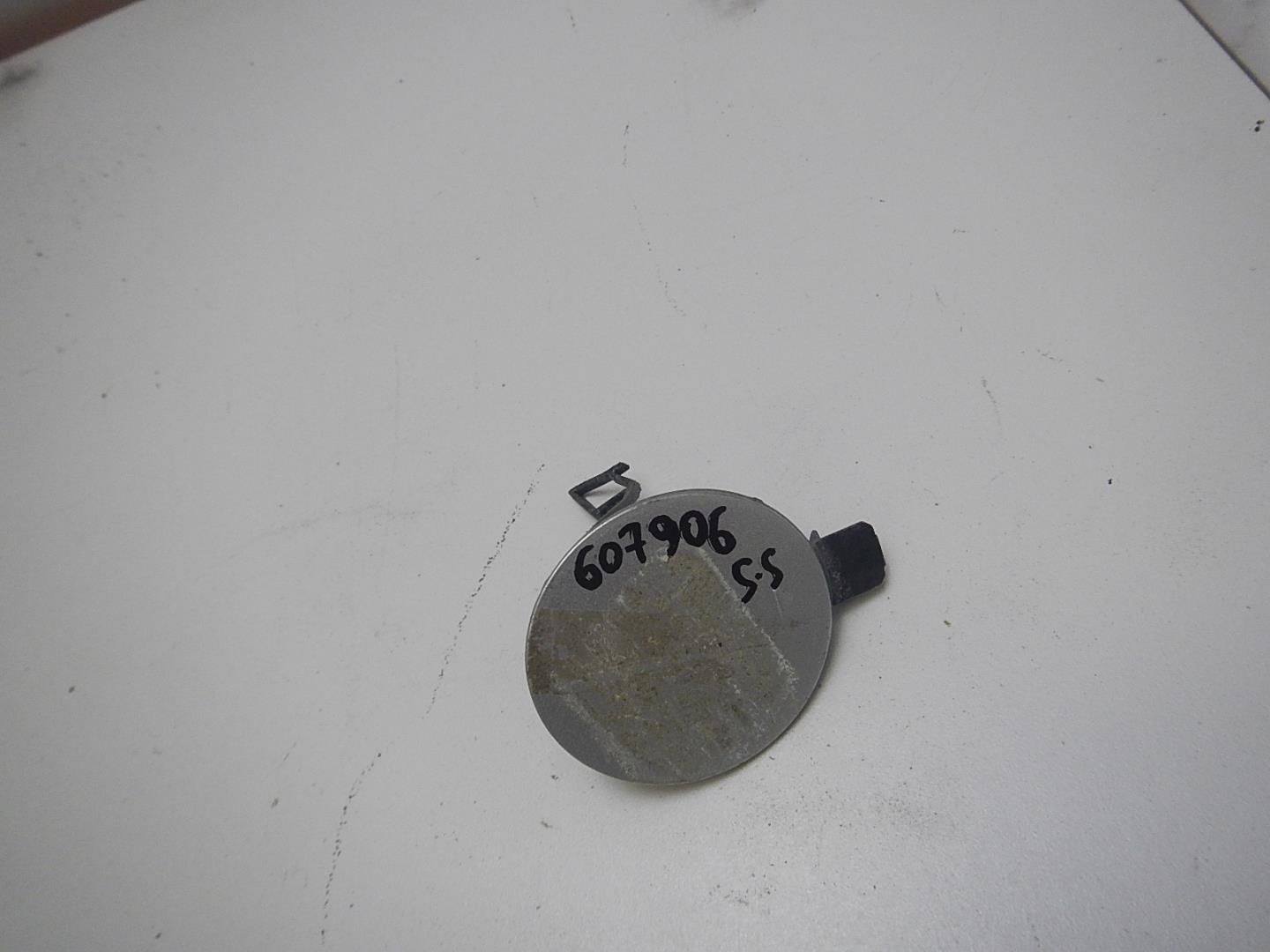 Заглушка буксировочного крюка