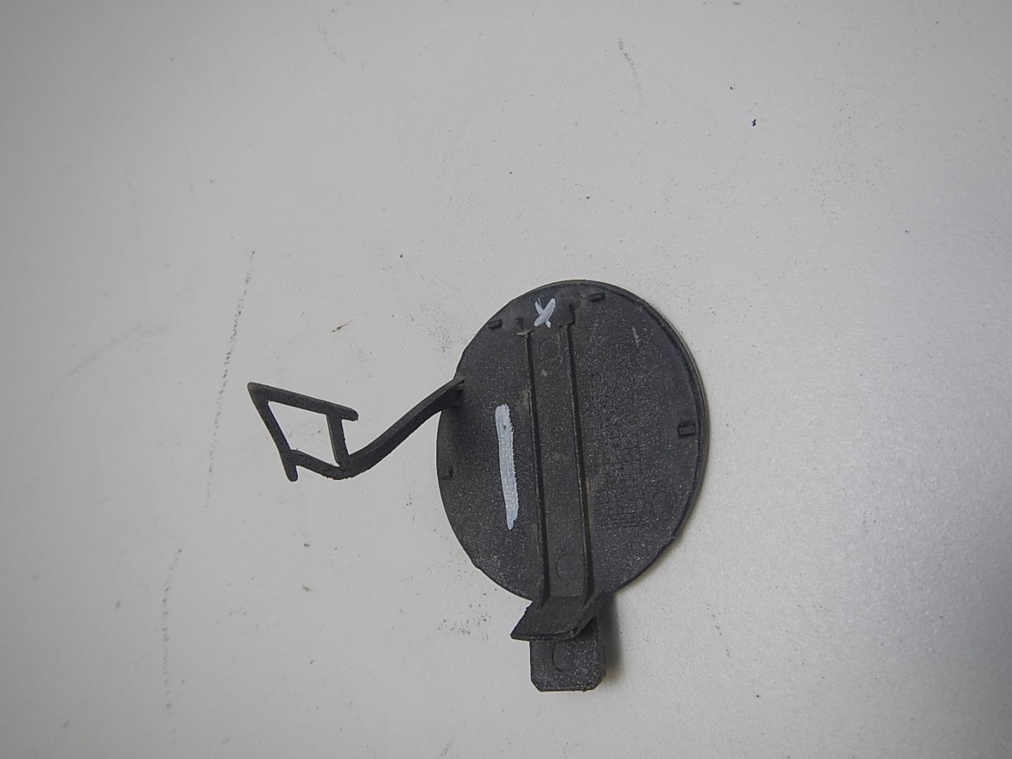 Заглушка буксировочного крюка