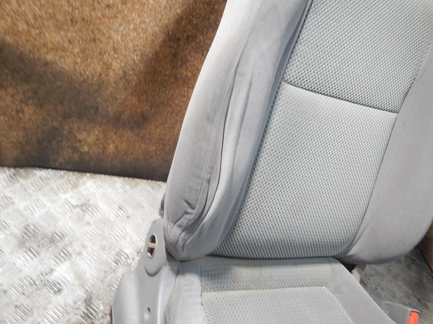 Сиденье переднее правое