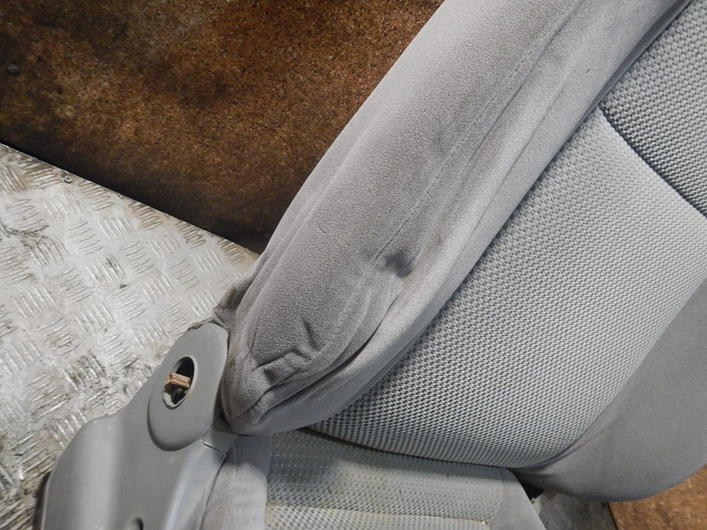 Сиденье переднее правое