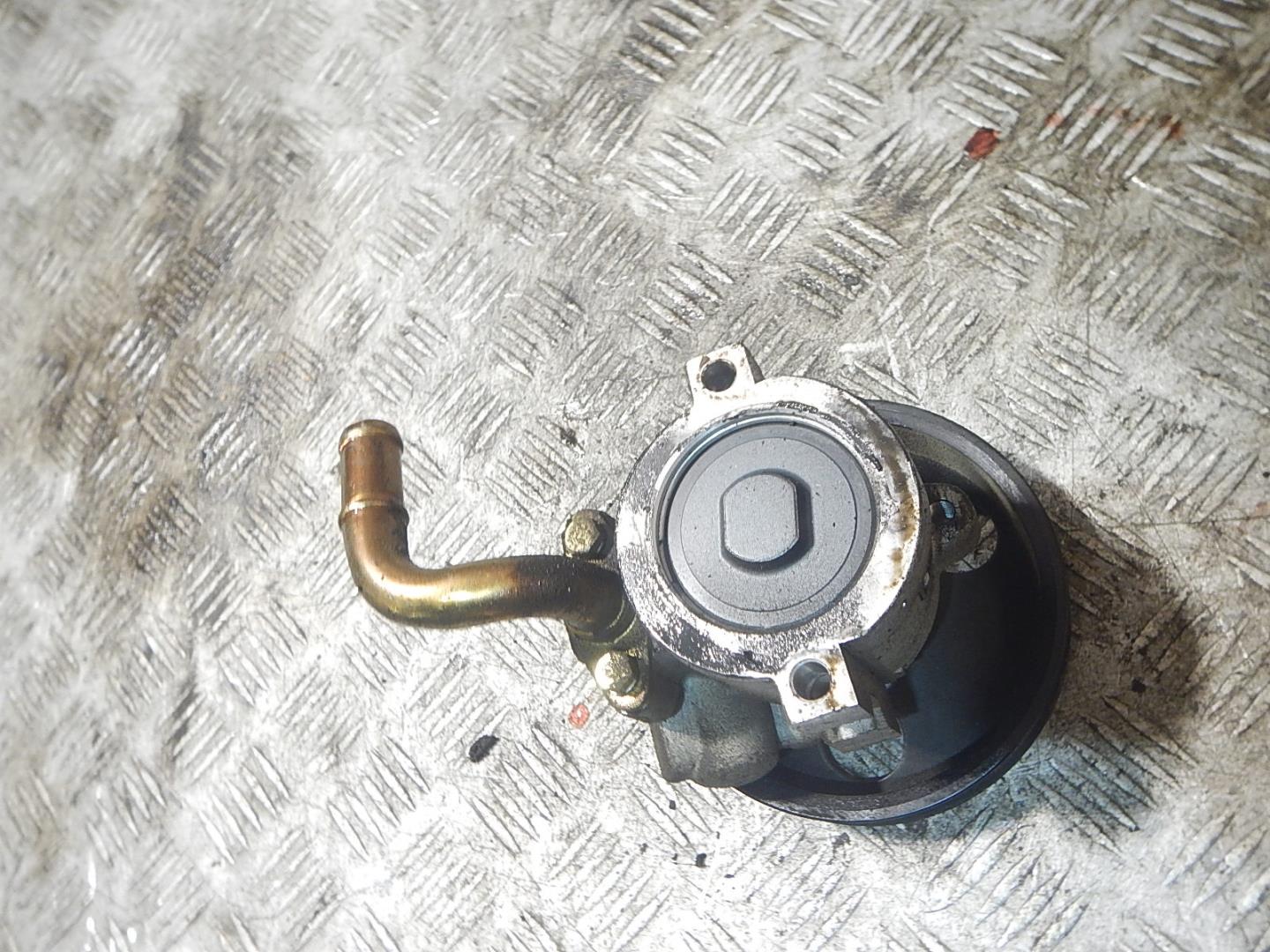 Насос ГУР (гидроусилитель руля)