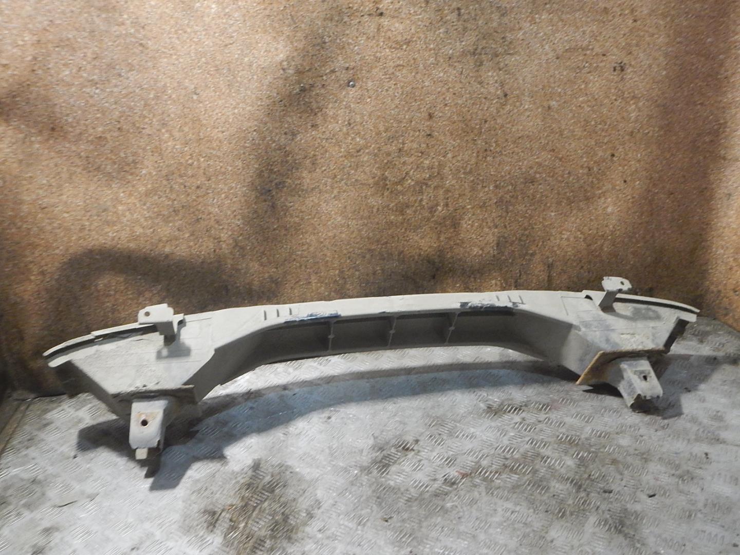 Усилитель заднего бампера