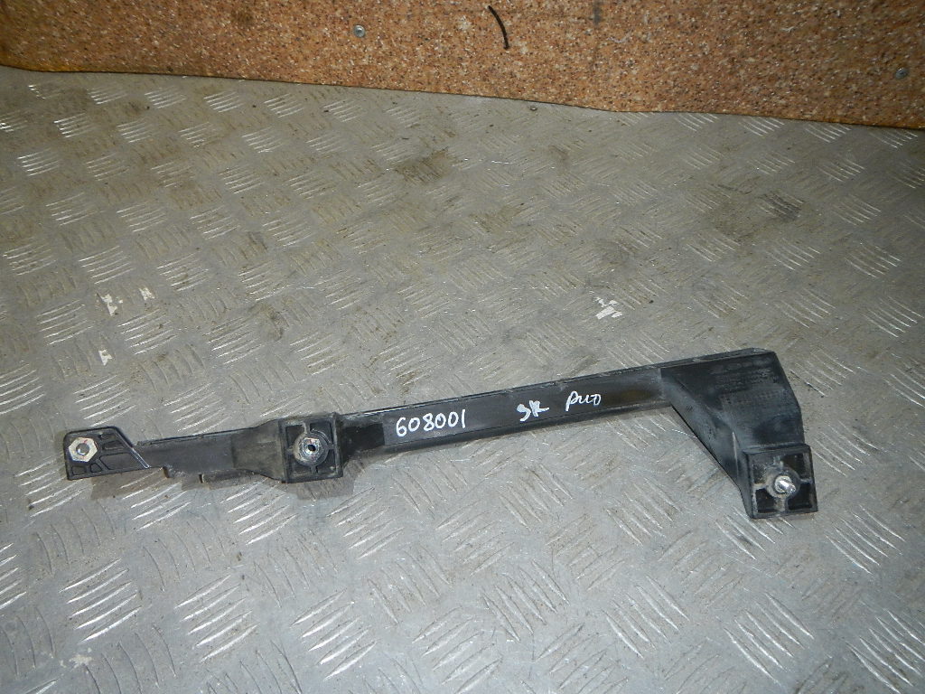 Направляющая стекла двери