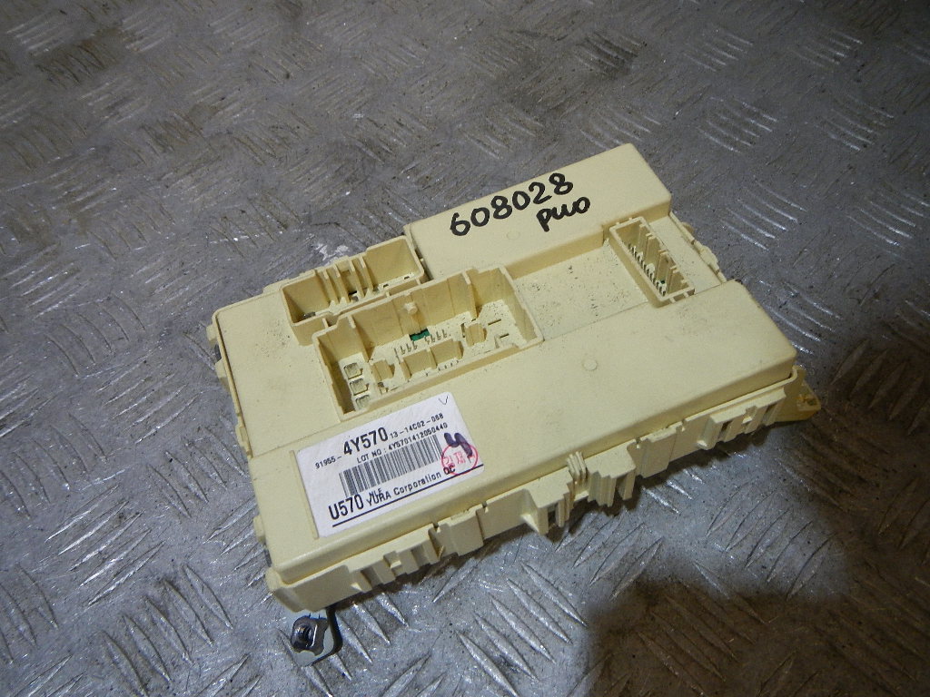 Блок предохранителей