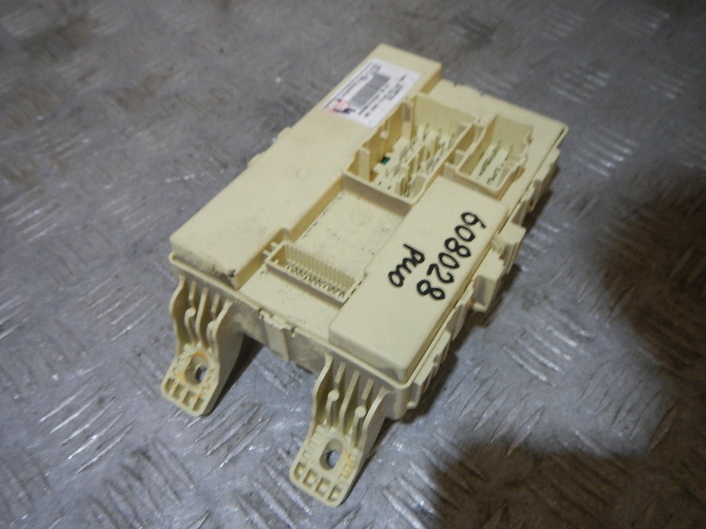 Блок предохранителей