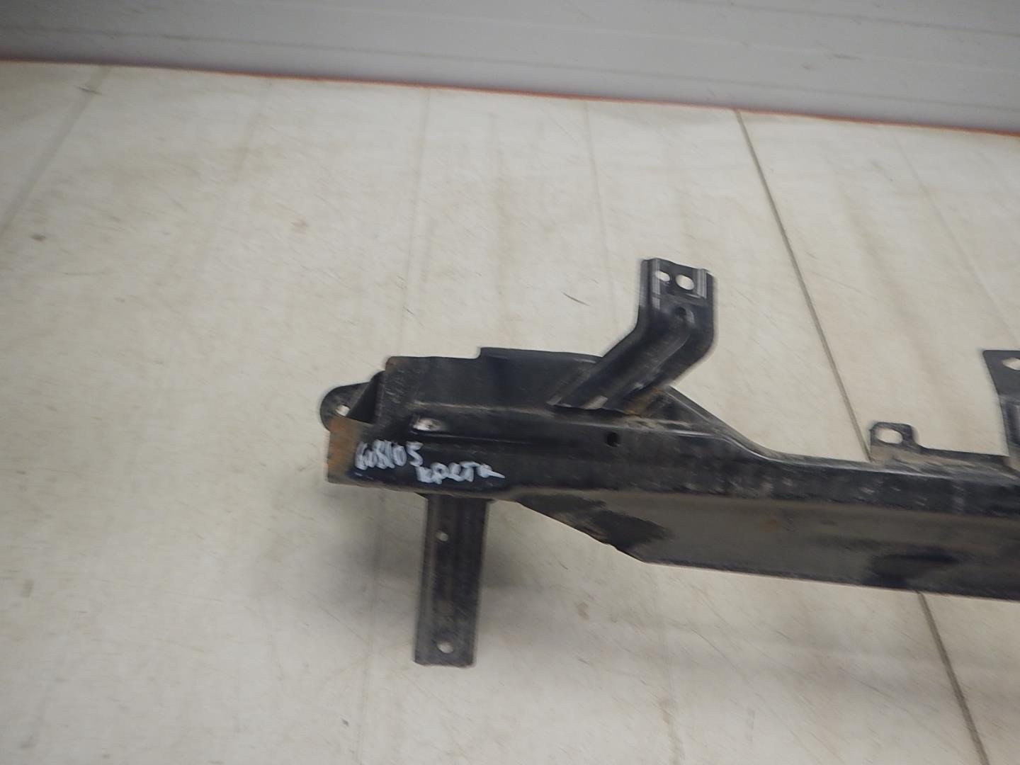 Усилитель заднего бампера