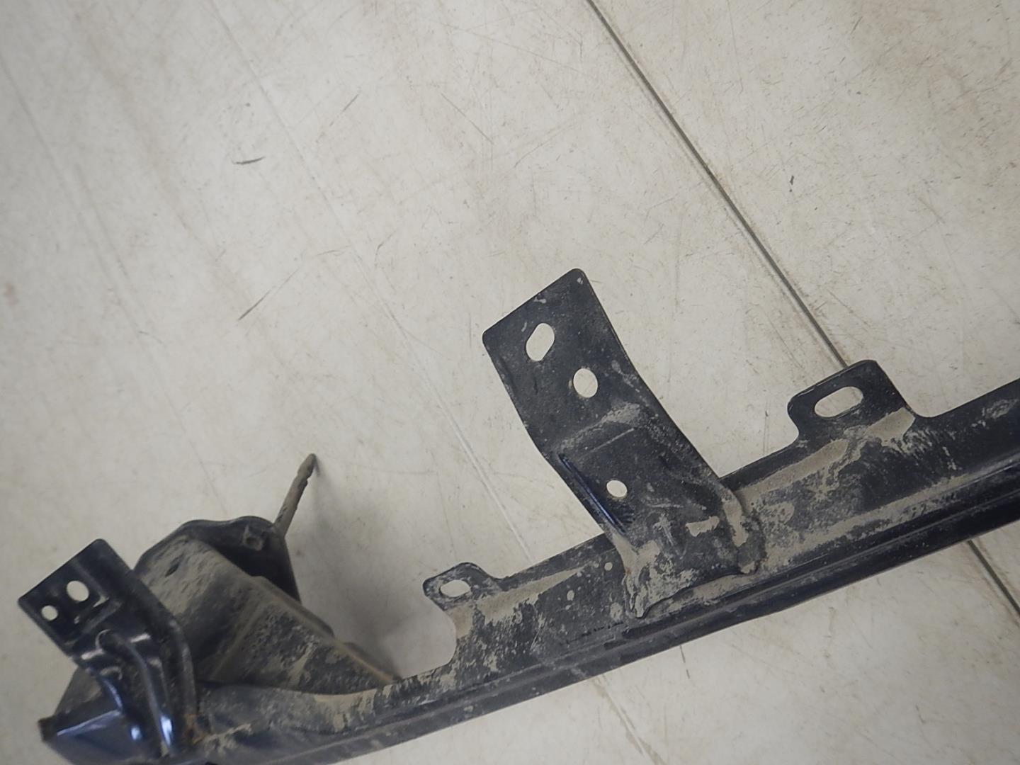 Усилитель заднего бампера