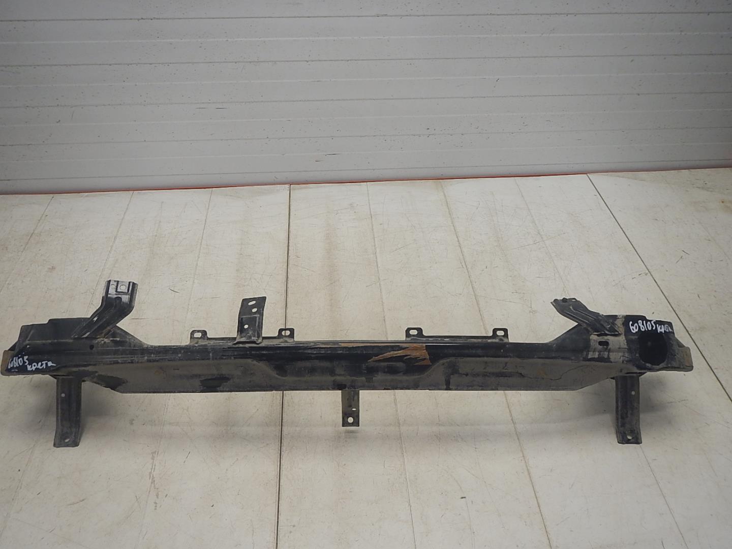 Усилитель заднего бампера