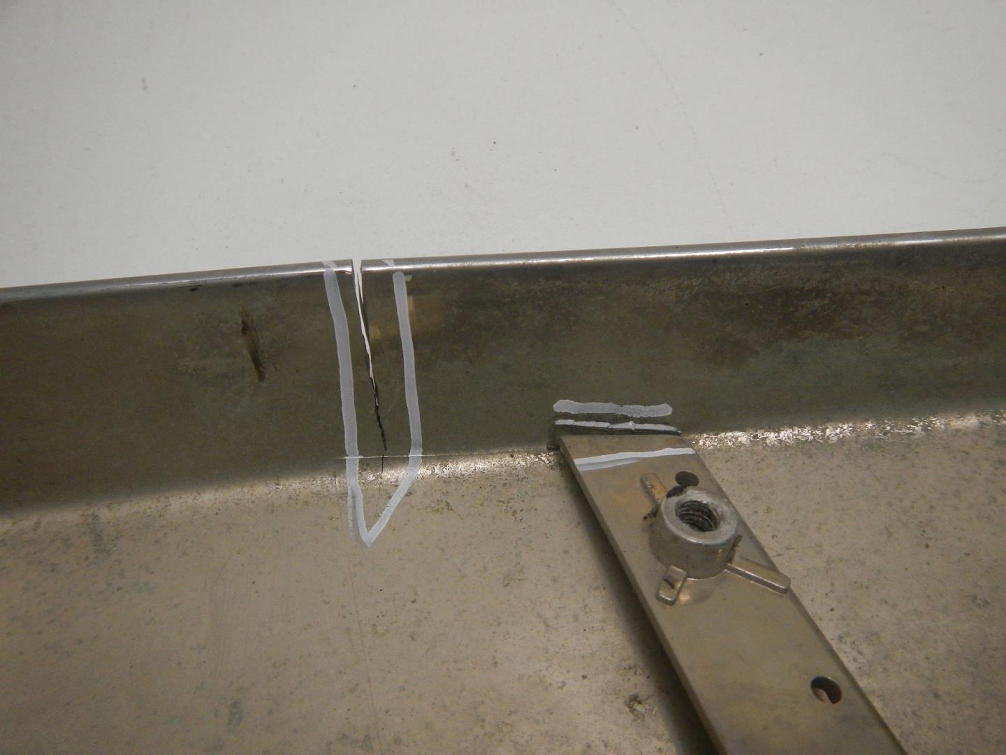 Накладка переднего бампера левая