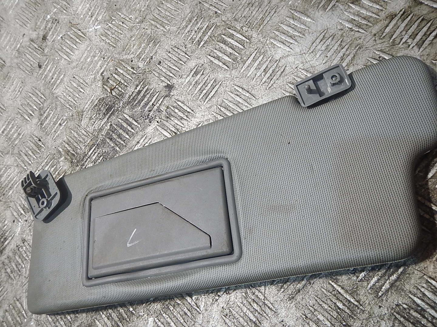 Козырек солнцезащитный