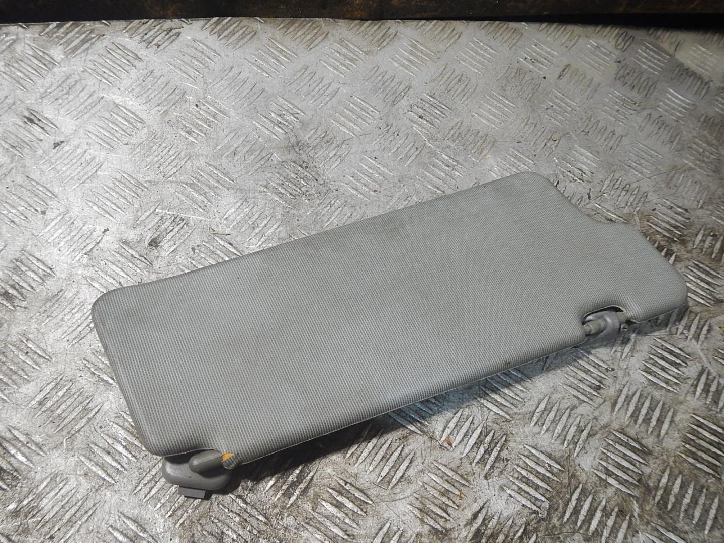 Козырек солнцезащитный