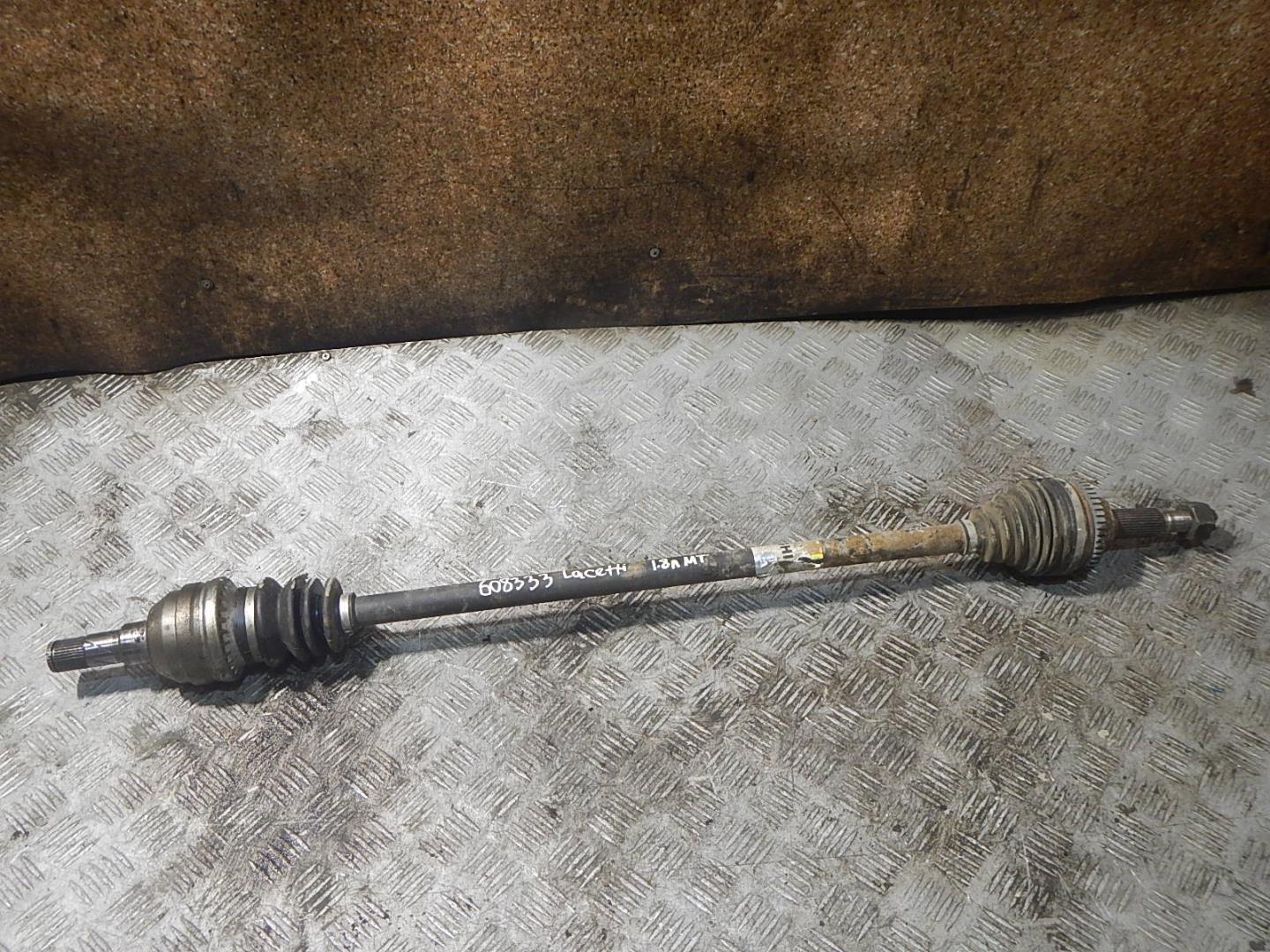 Полуось передняя правая