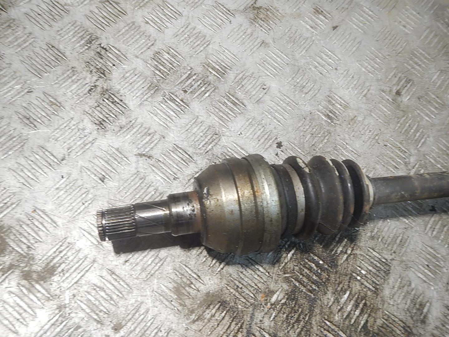 Полуось передняя правая