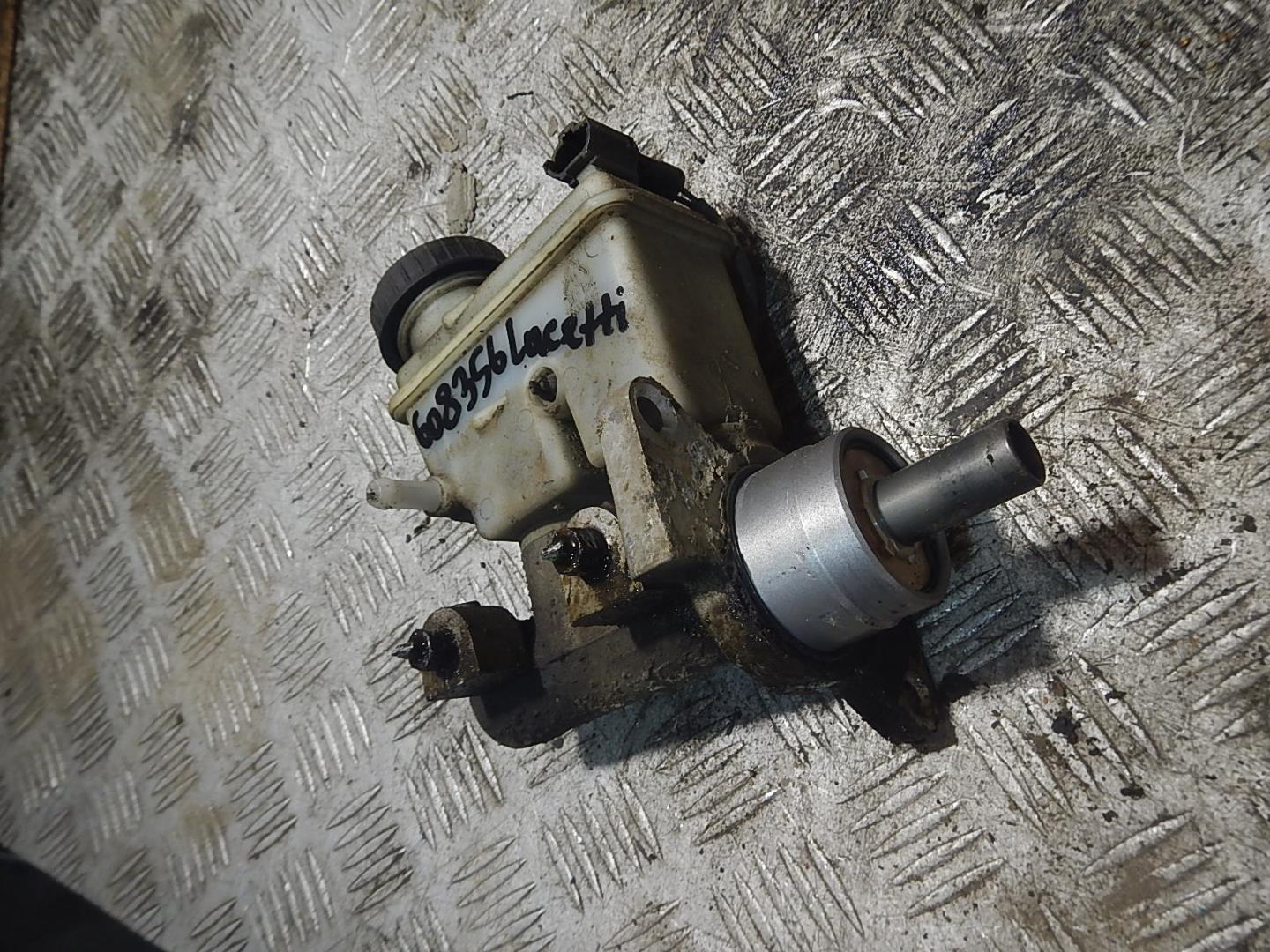 Цилиндр тормозной главный