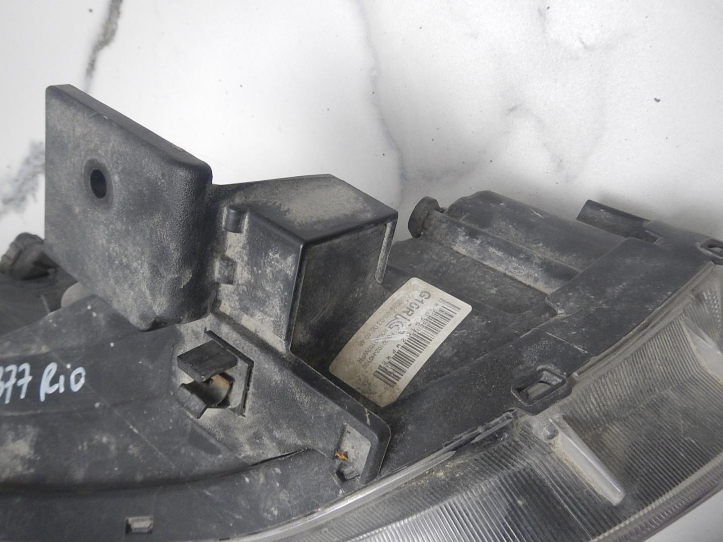 Фара правая