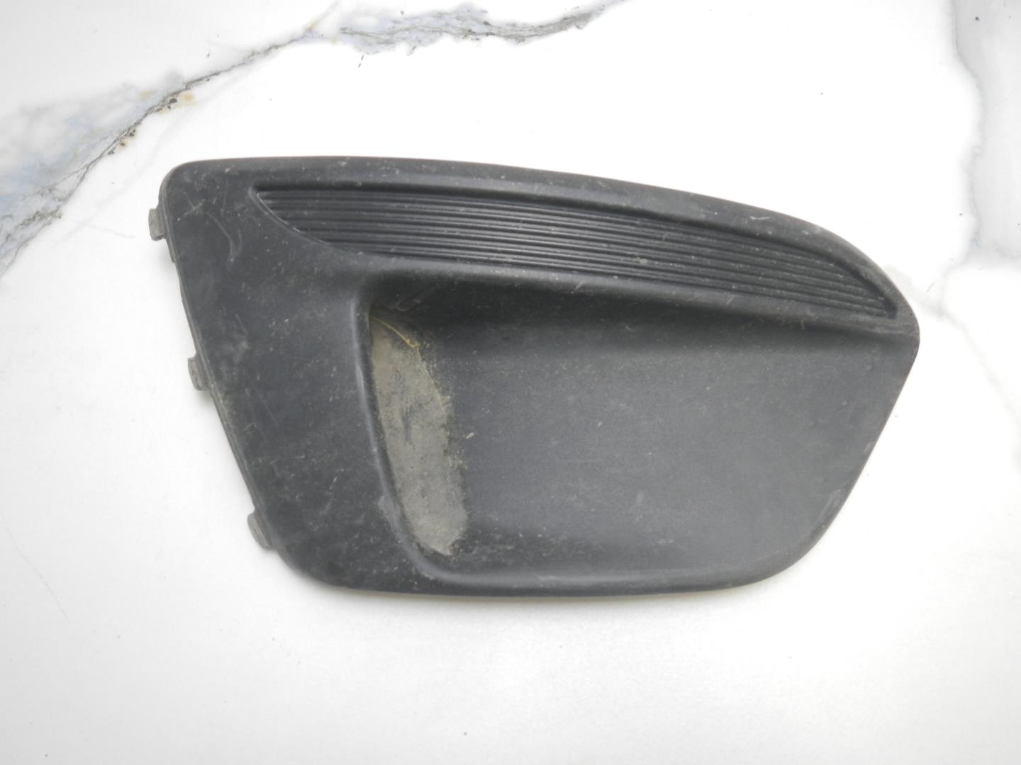 Решетка в бампер правая